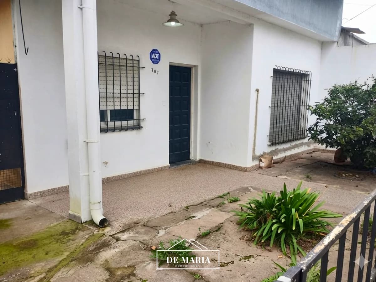 CASA EN VENTA EN BELEN DE ESCOBAR, PATRICIAS MENDOCINAS AL 700